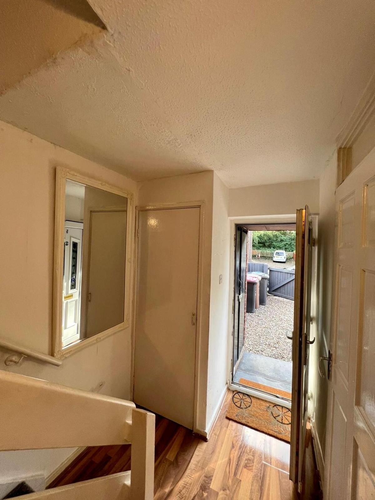 Manchester - Eccles - Business - Contractors - Families - Discounts Available Exterior foto